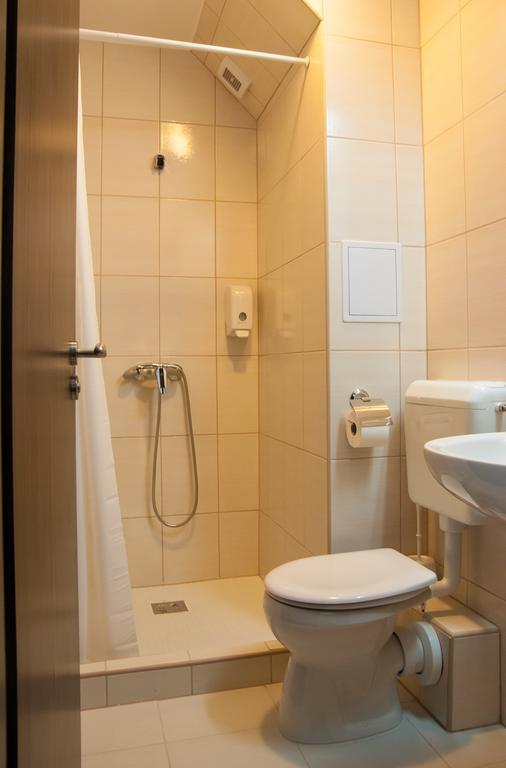 Hotel Pallone Balatonfured Room photo